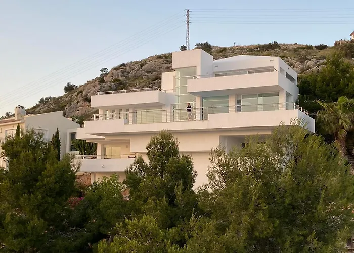 Villa Luxury In Hills